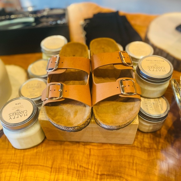 Bamboo Sandals 🩴 - Picture 1 of 4